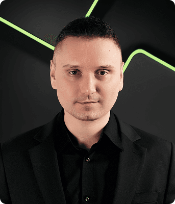 マクシム・サハロフ